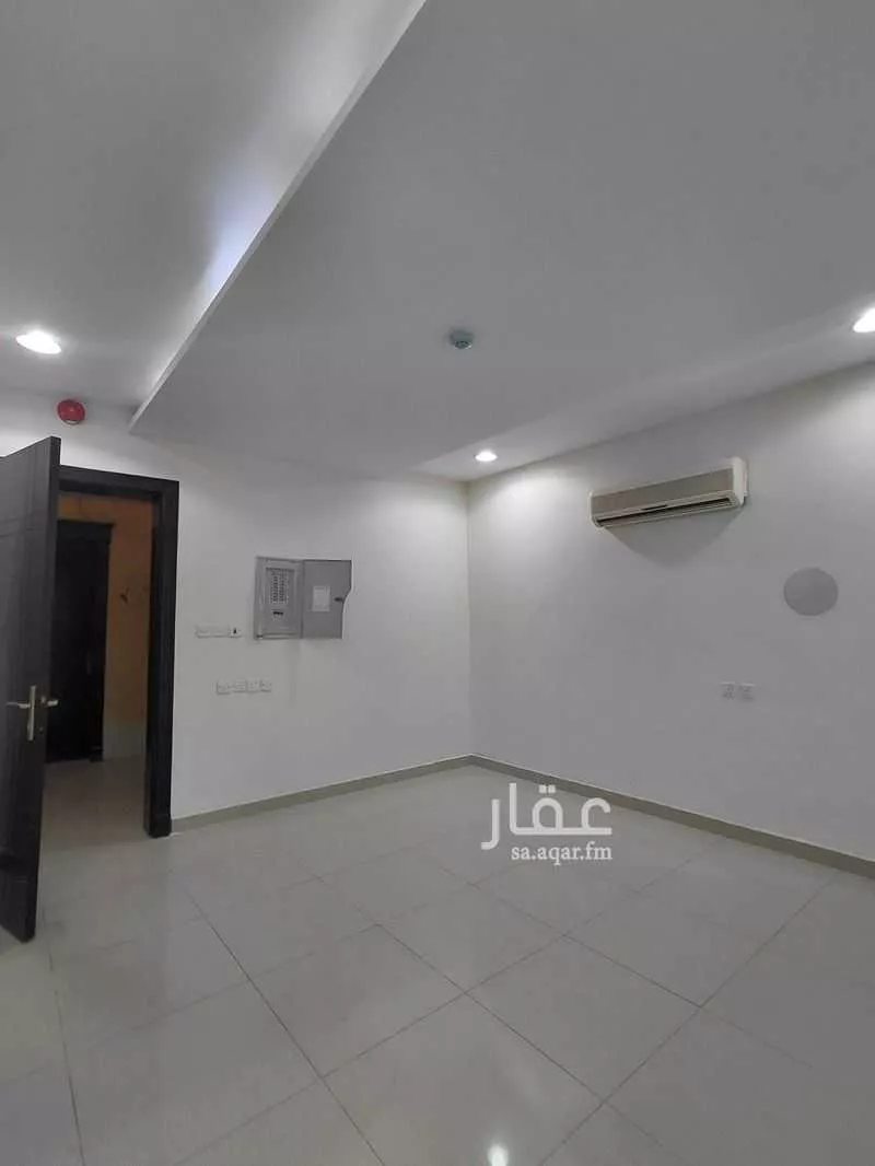 مكتب 90 م² في الحمراء 3