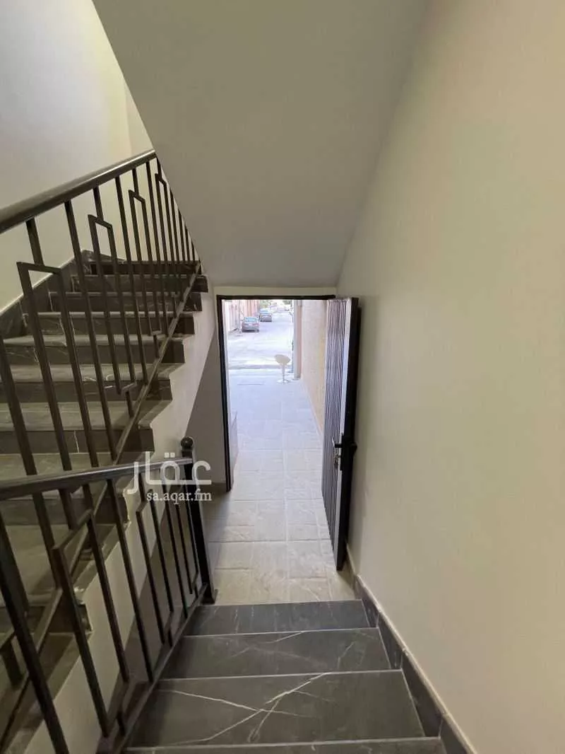 6 bedroom floor in Al Zahrah 4