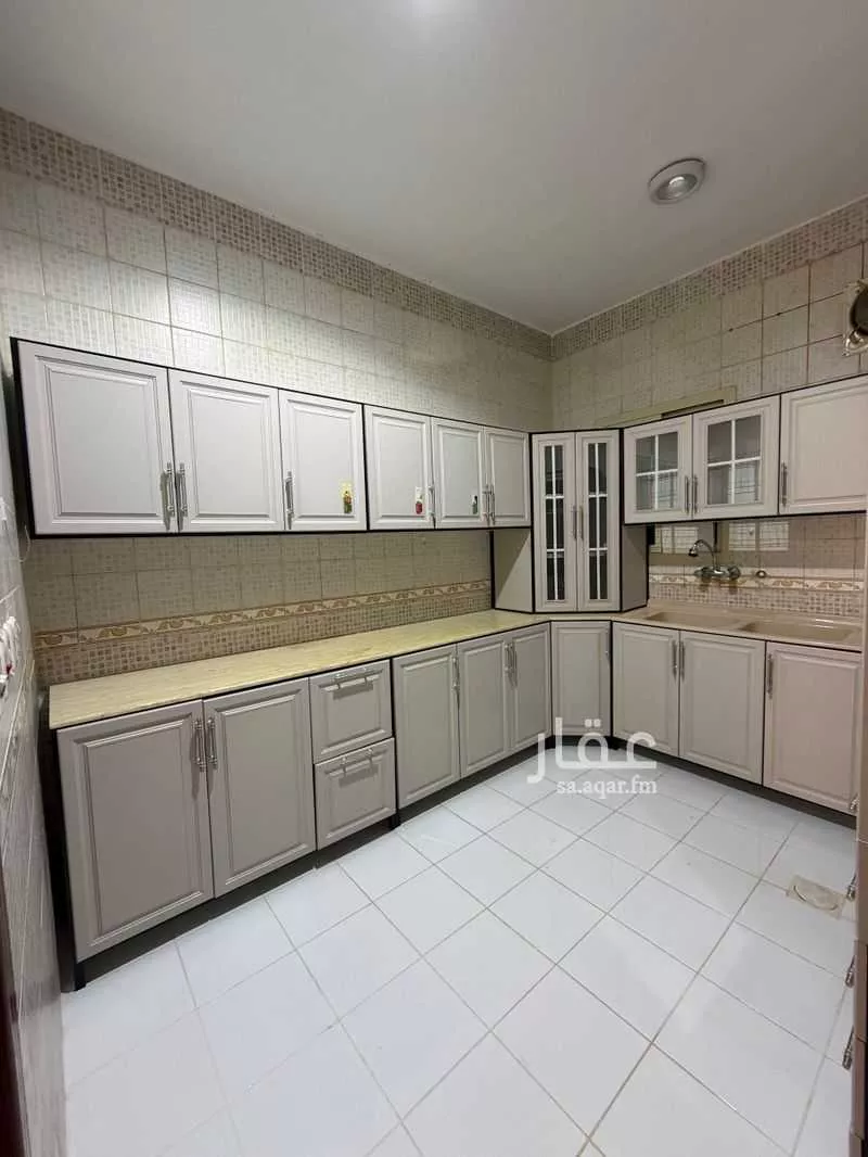 3 bedroom apartment in Dhahrat Laban 1