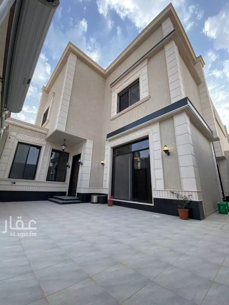 5 bedroom villa in Al Janadriyah 3