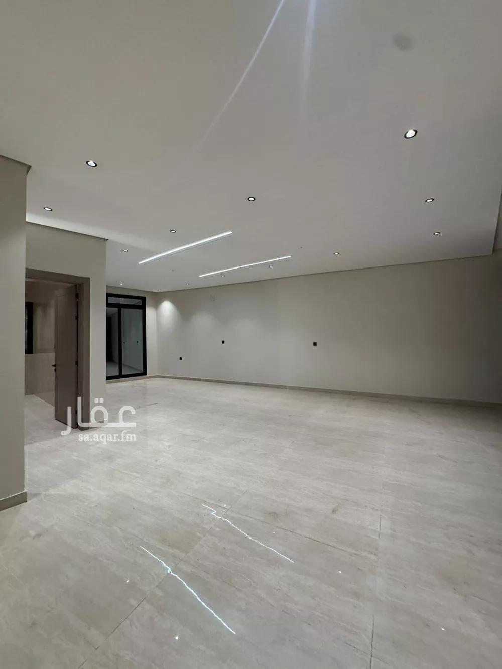 فيلا 7 غرف في ضاحية الملك فهد 3