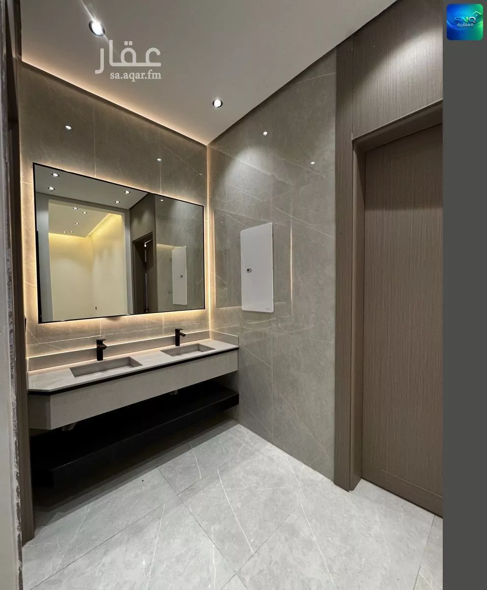 فيلا 7 غرف في ضاحية الملك فهد 4