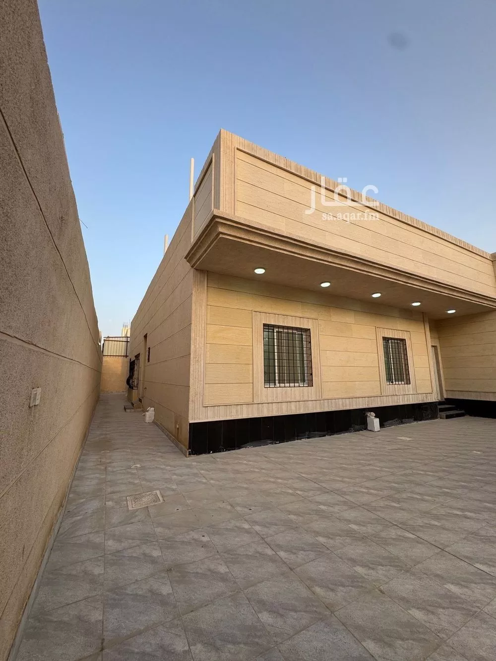 دور 5 غرف في ضاحية الملك فهد 3