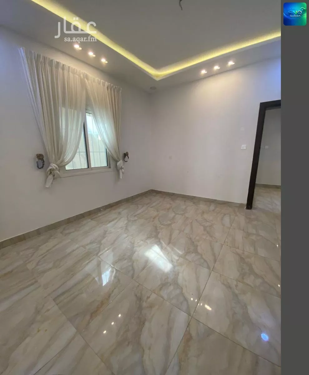 فيلا 7 غرف في ضاحية الملك فهد 4