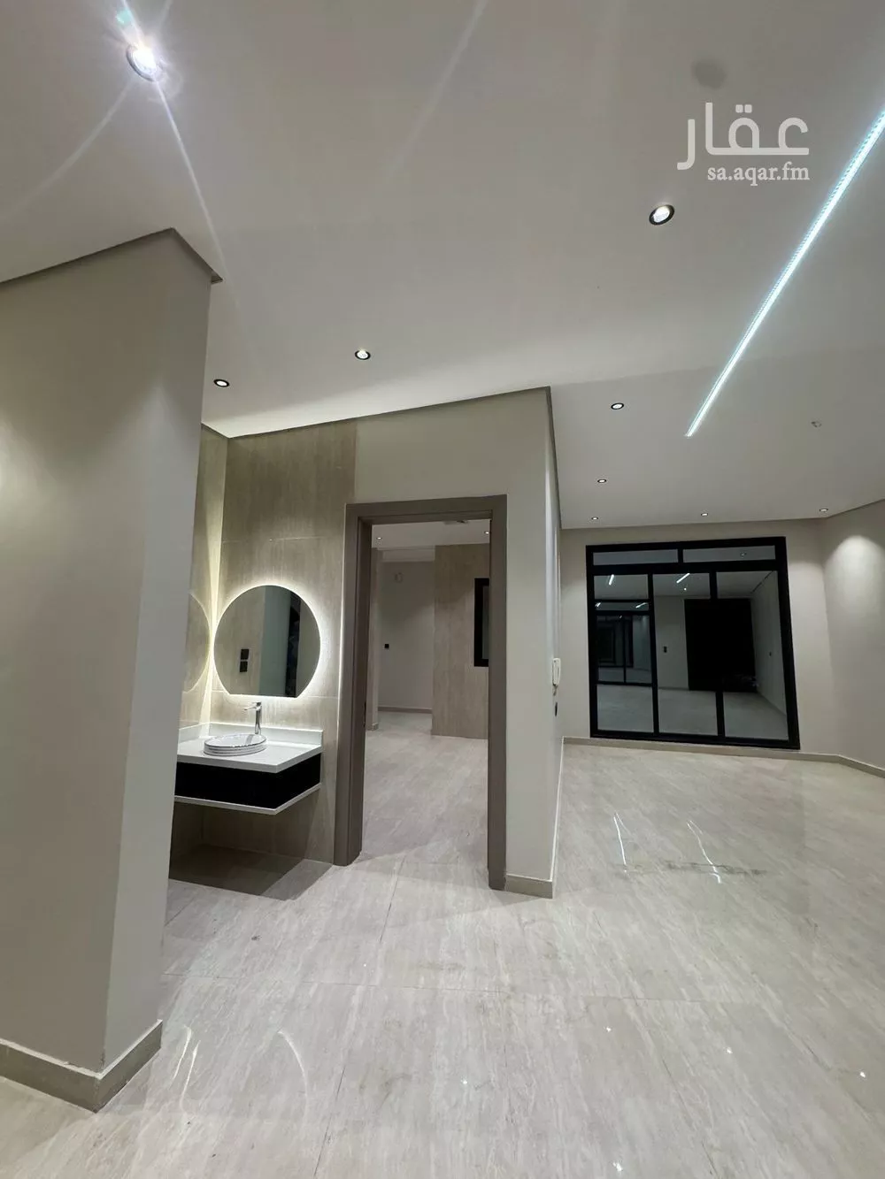 فيلا 7 غرف في ضاحية الملك فهد 5