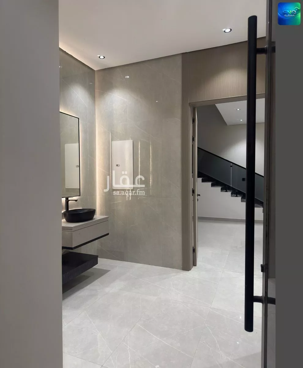 فيلا 7 غرف في ضاحية الملك فهد 3