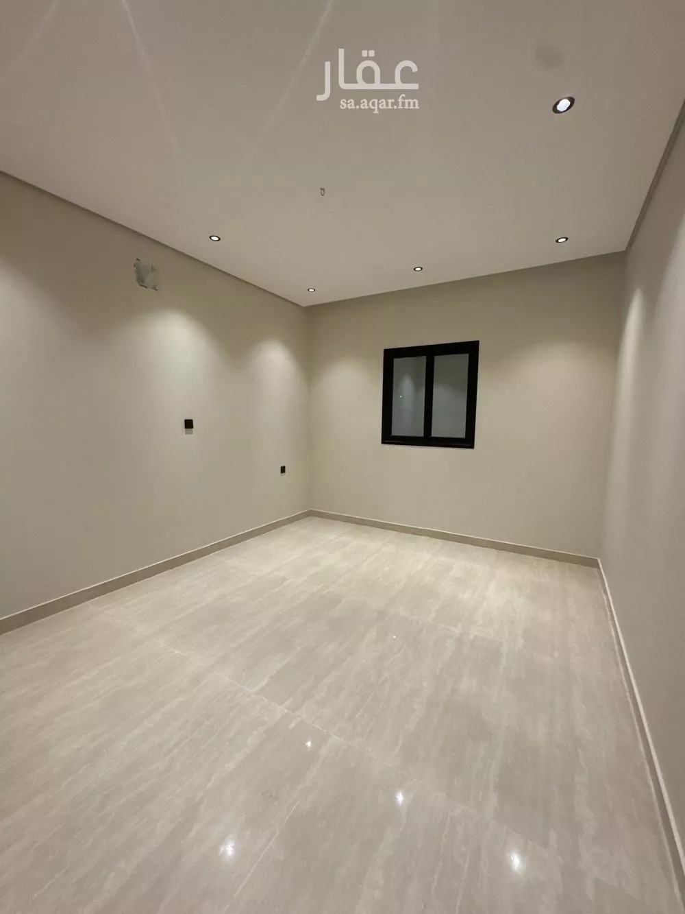 فيلا 7 غرف في ضاحية الملك فهد 2