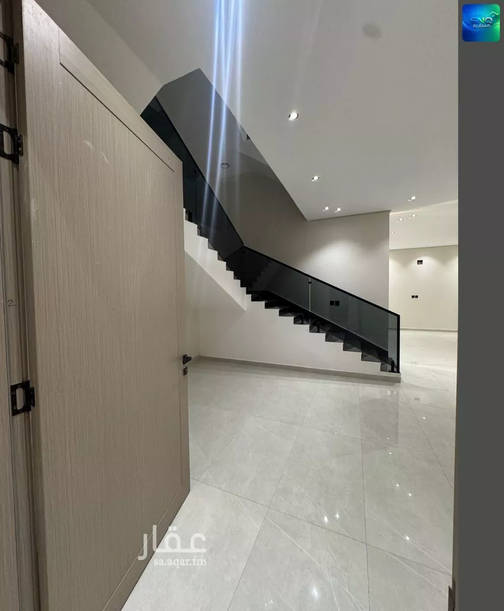 فيلا 7 غرف في ضاحية الملك فهد 5