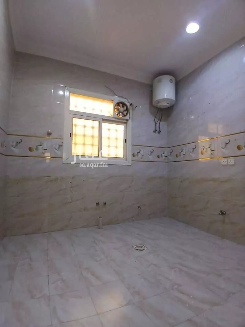 فيلا 8 غرف في طويق 4