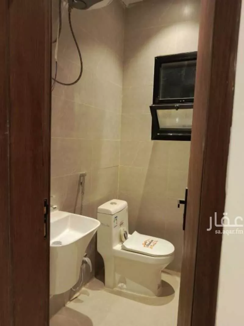 400 sqm building in Dhahrat Laban 4