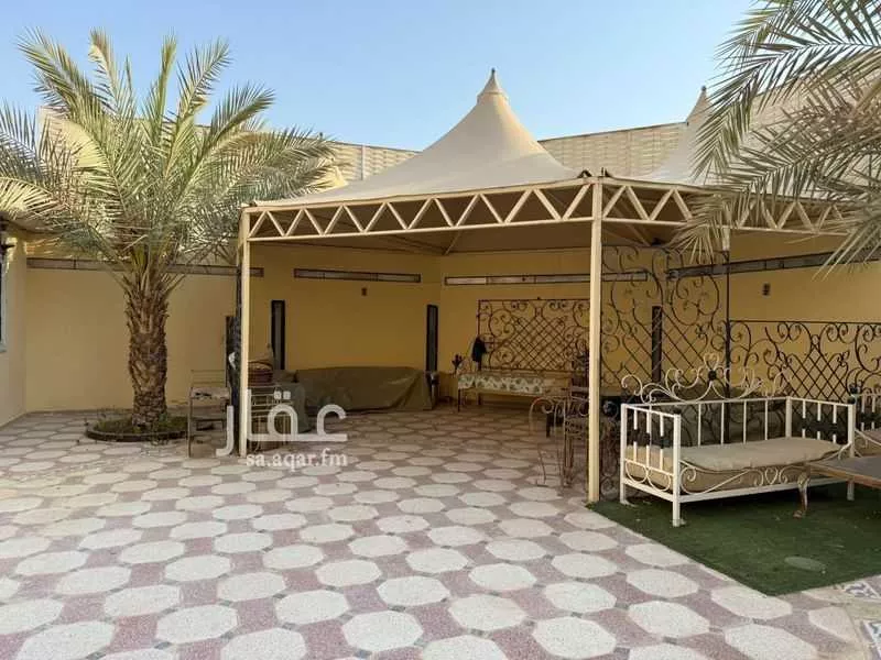 فيلا 10 غرف في الشهداء 4