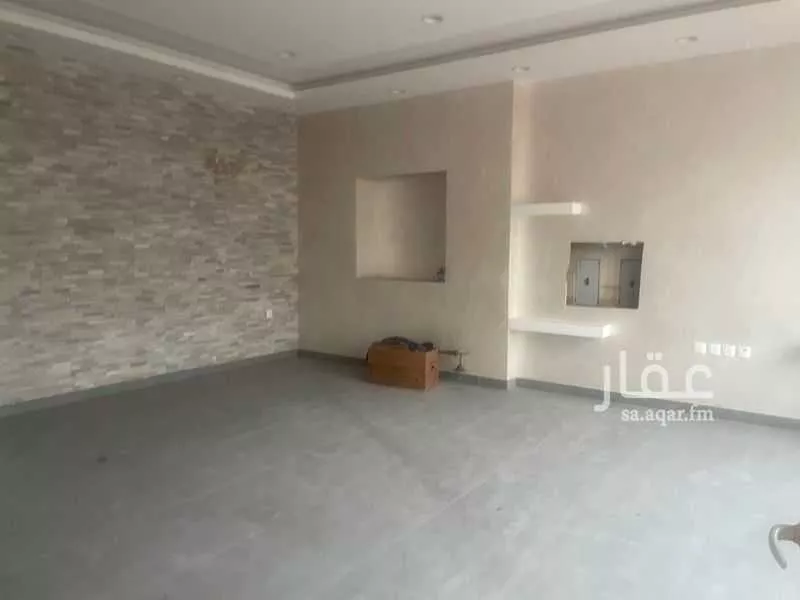 4 bedroom villa in King Fahd, Riyadh 9