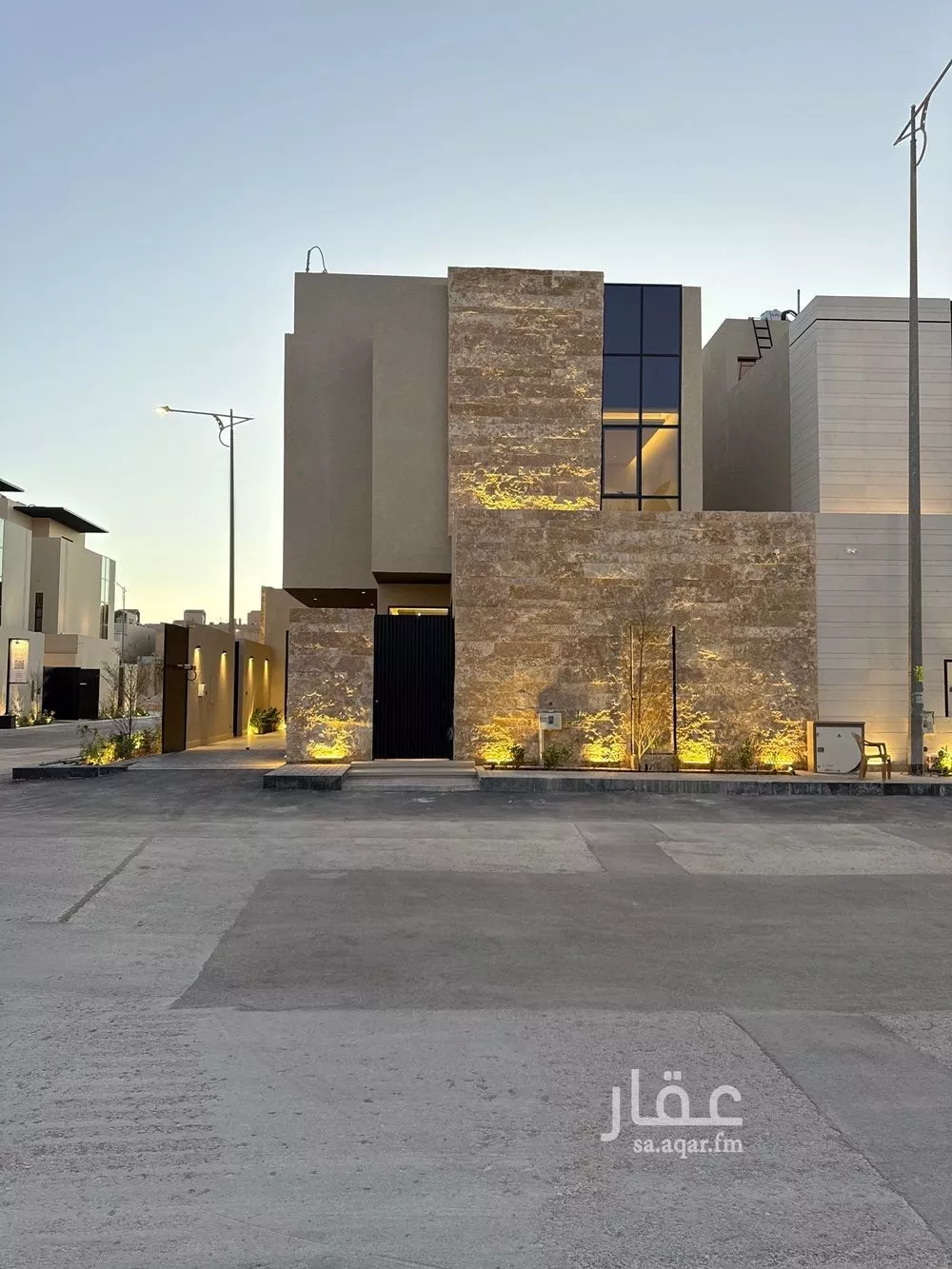 5 bedroom villa in Al Narjis 1