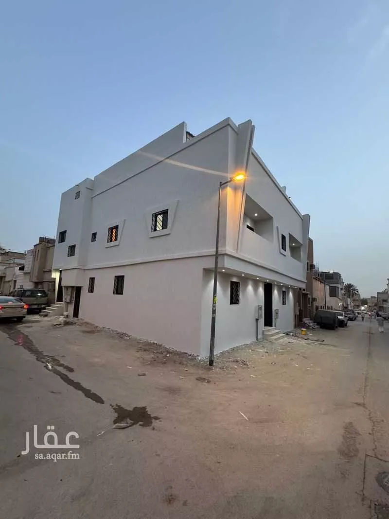 194 sqm building in Al Yamamah