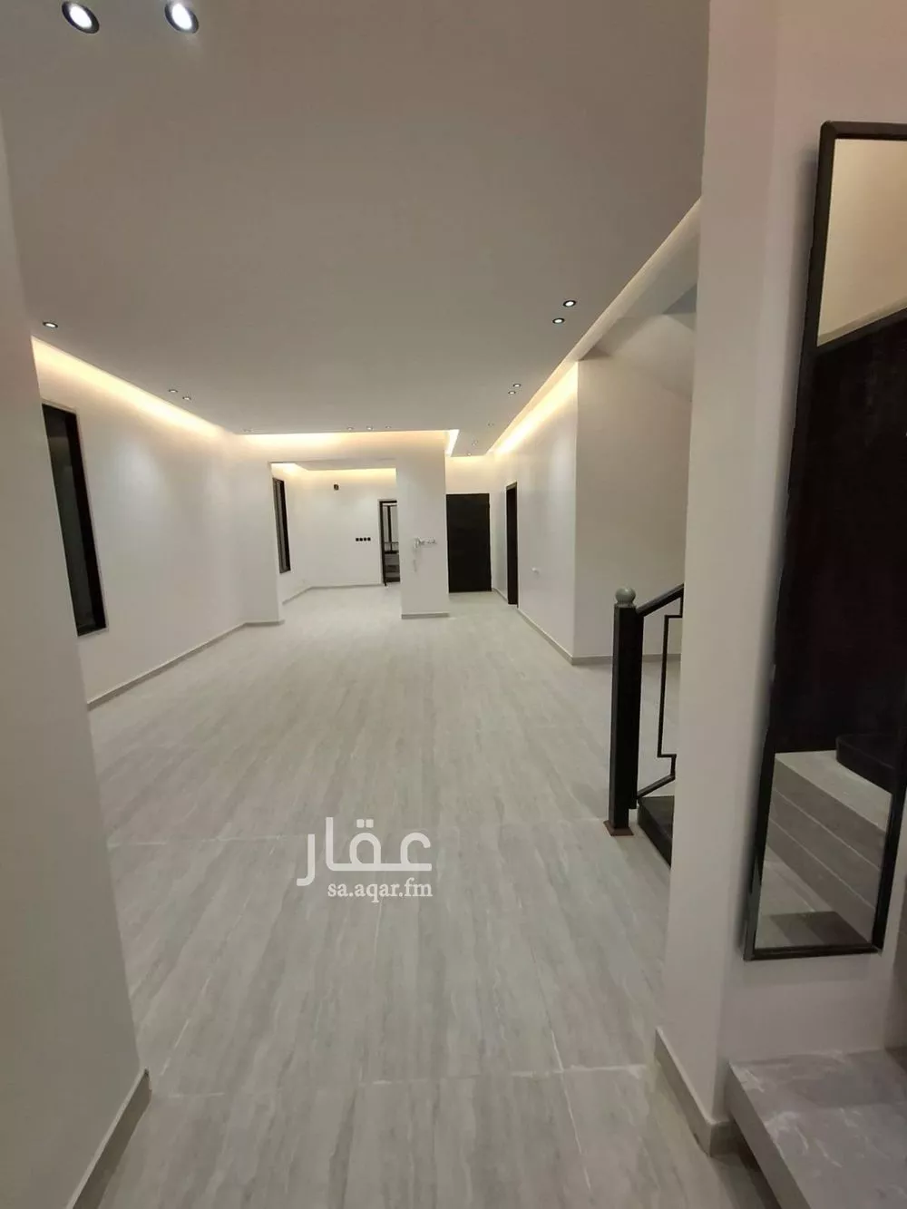 4 bedroom floor in Al Janadriyah 1