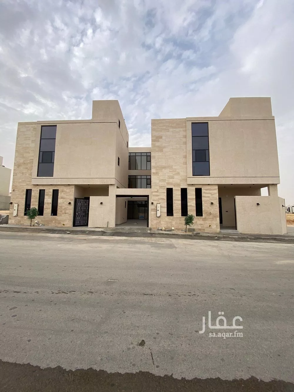 5 bedroom villa in Al Mahdiyyah 1