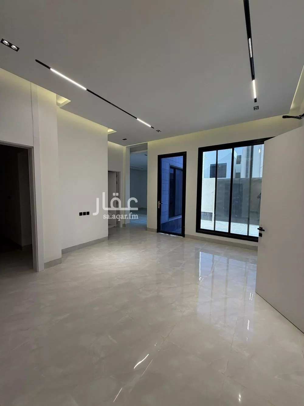 فيلا 6 غرف في المهدية 5