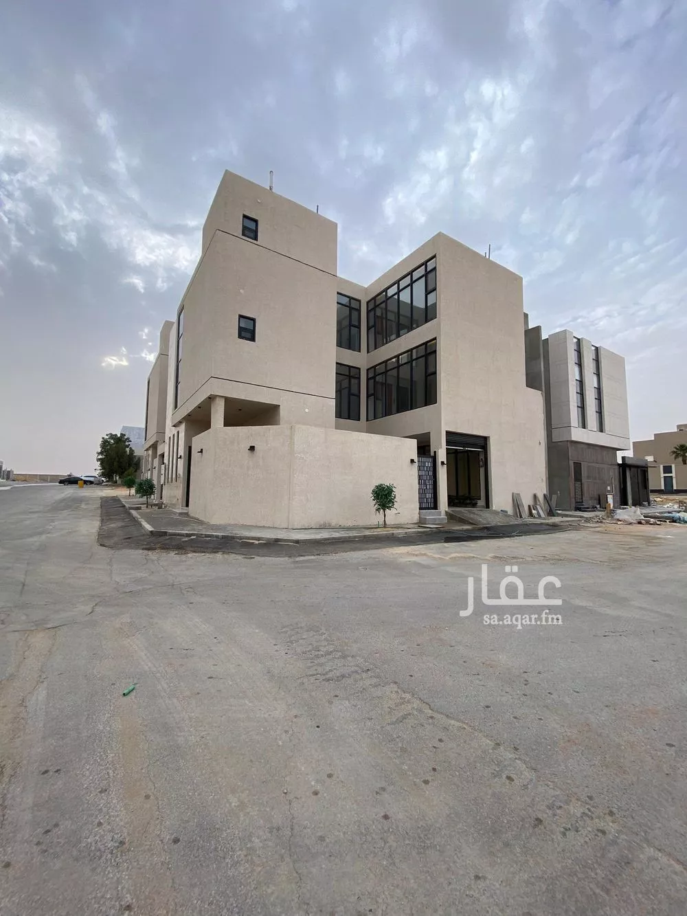 5 bedroom villa in Al Mahdiyyah 2