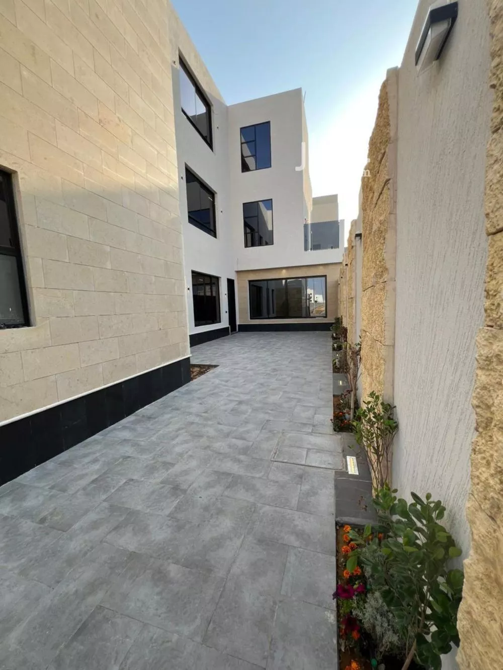 6 bedroom villa in Al Mahdiyyah 2