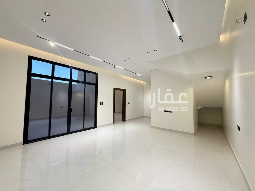 6 bedroom villa in Al Mahdiyyah 5
