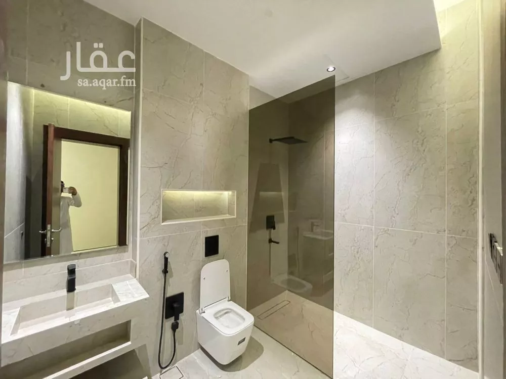 5 bedroom villa in Al Mahdiyyah 5