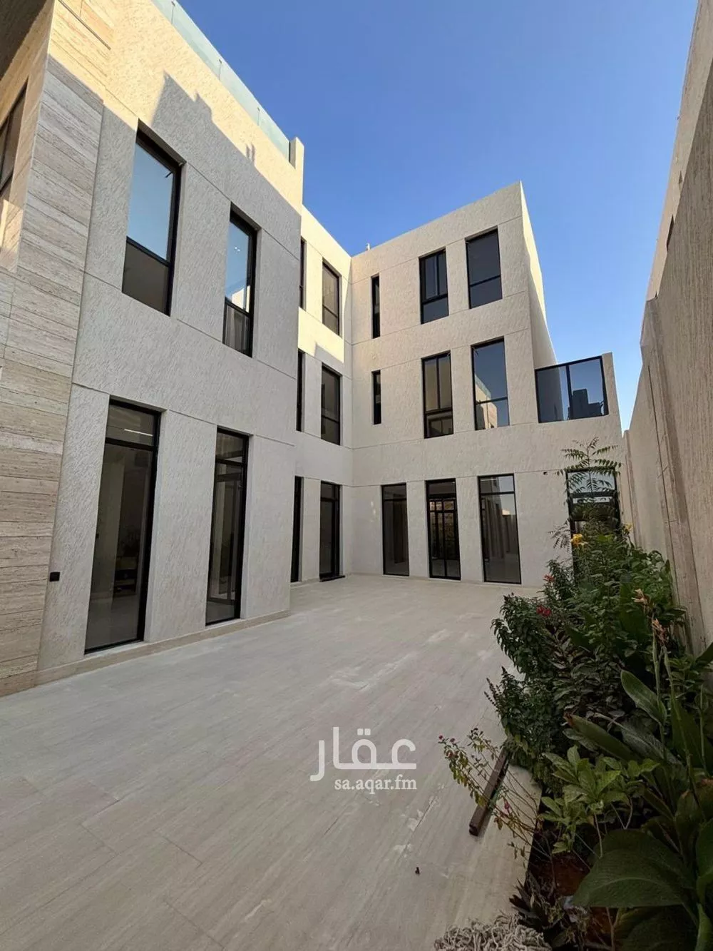 فيلا 6 غرف في المهدية 3