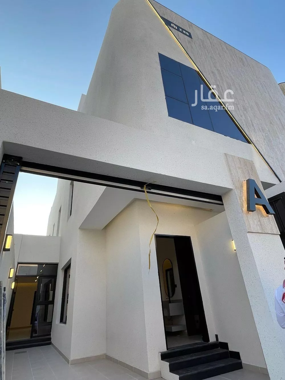 3 bedroom floor in As Suwaidi Al Gharabi 2