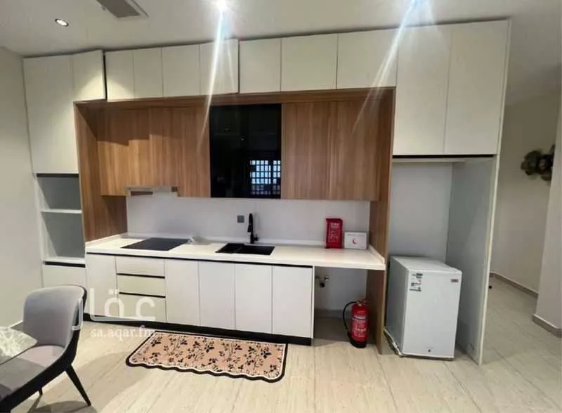 شقة 2 غرف في عرقة 4