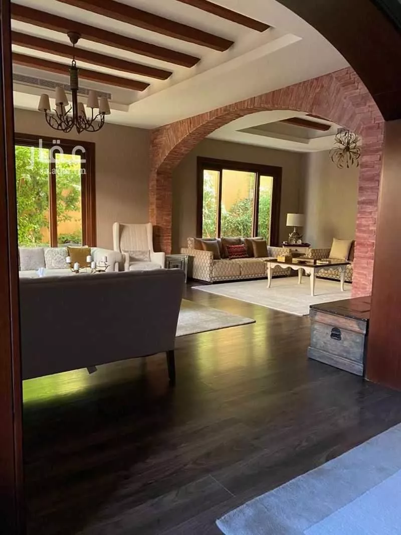 7 bedroom villa in Al Khalidiyyah 2