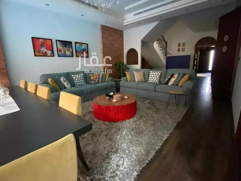 6 bedroom villa in Al Khalidiyyah 2