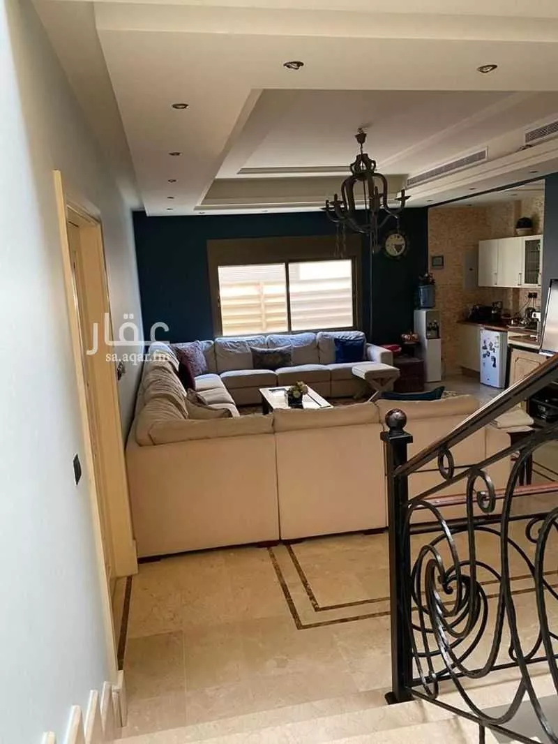 7 bedroom villa in Al Khalidiyyah 4