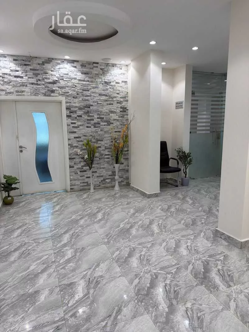 875 sqm office in Ishbiliyah 4