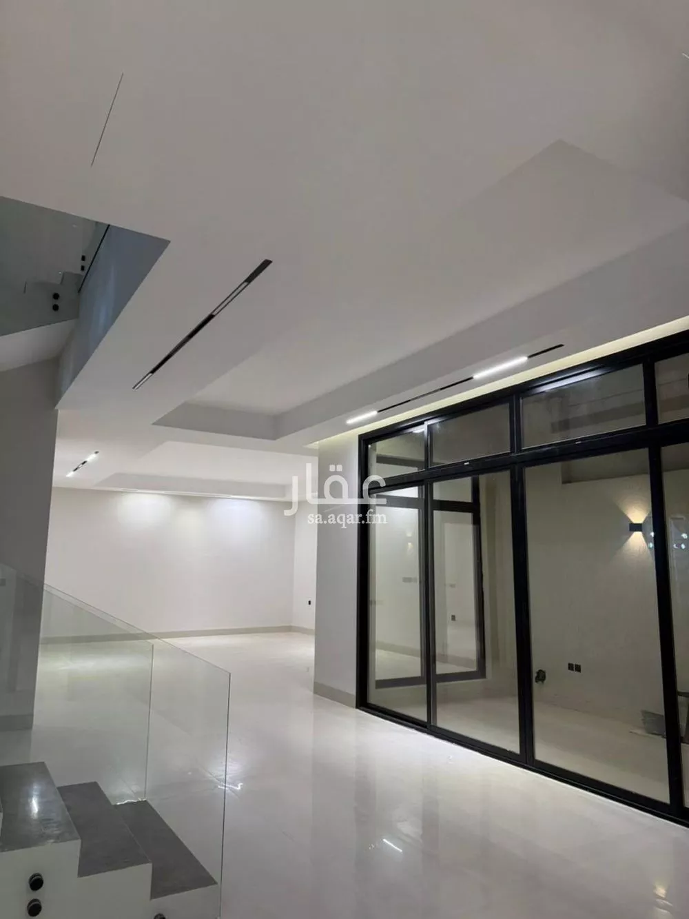 فيلا 6 غرف في المهدية 5