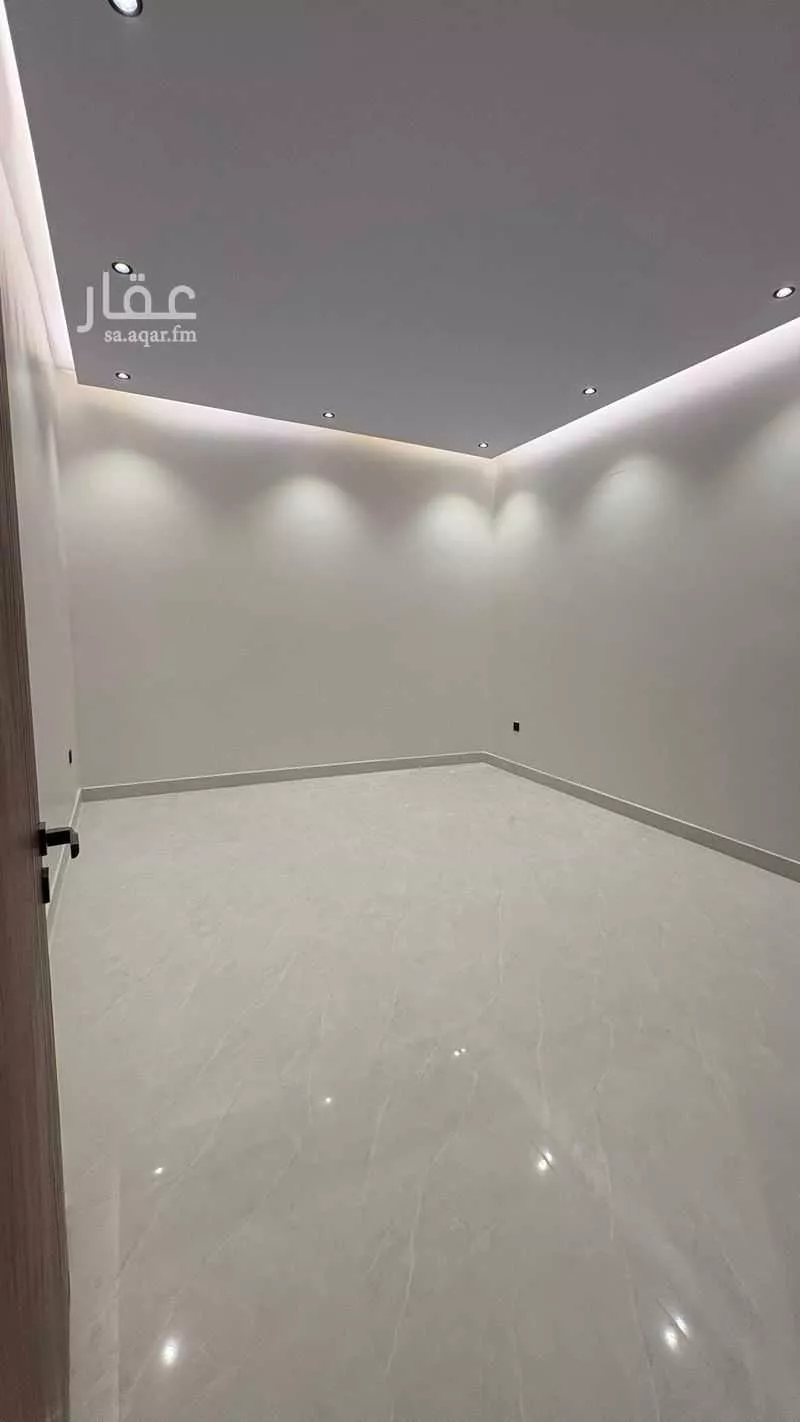 فيلا 5 غرف في الشرق 5