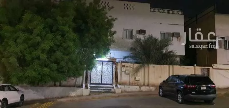 487 sqm building in Al Fath