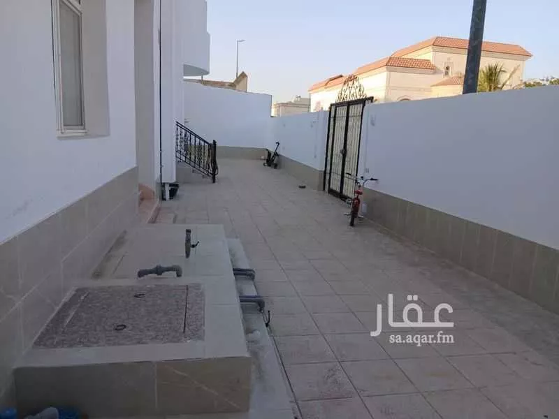 572 sqm building in Mahzur 2