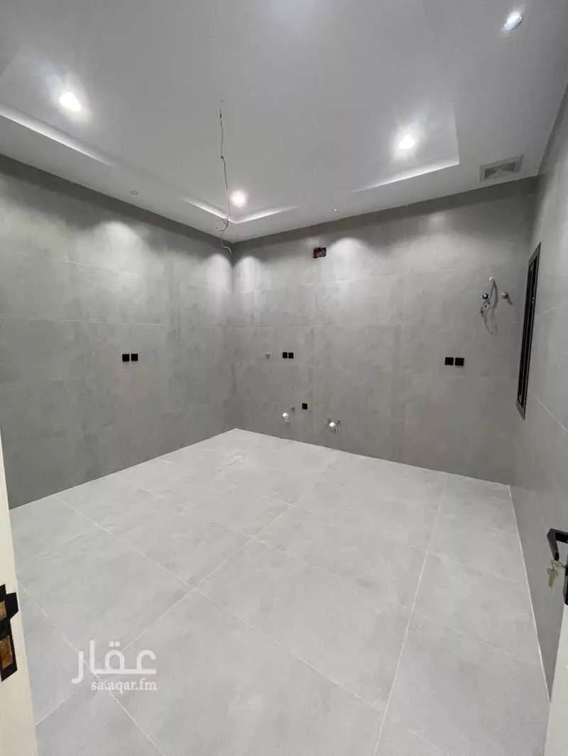 فيلا 7 غرف في طيبة 3