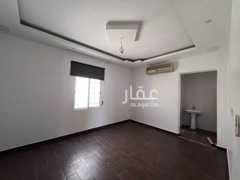 فيلا 5 غرف في العقيق 2