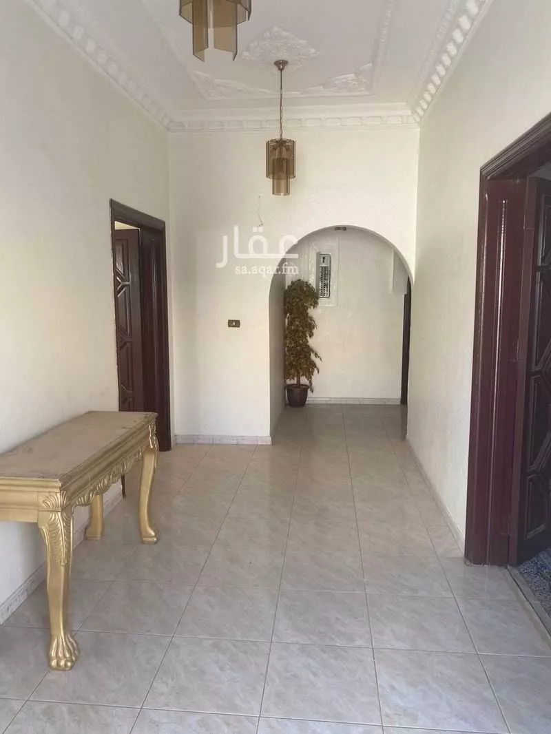 فيلا 6 غرف في عكاظ 2