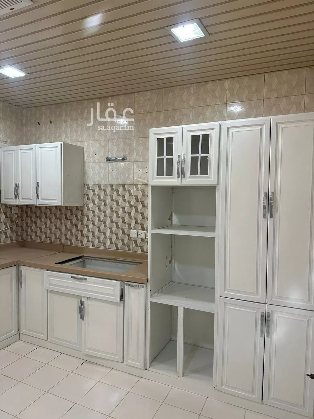 2 bedroom floor in Al Maizilah 1