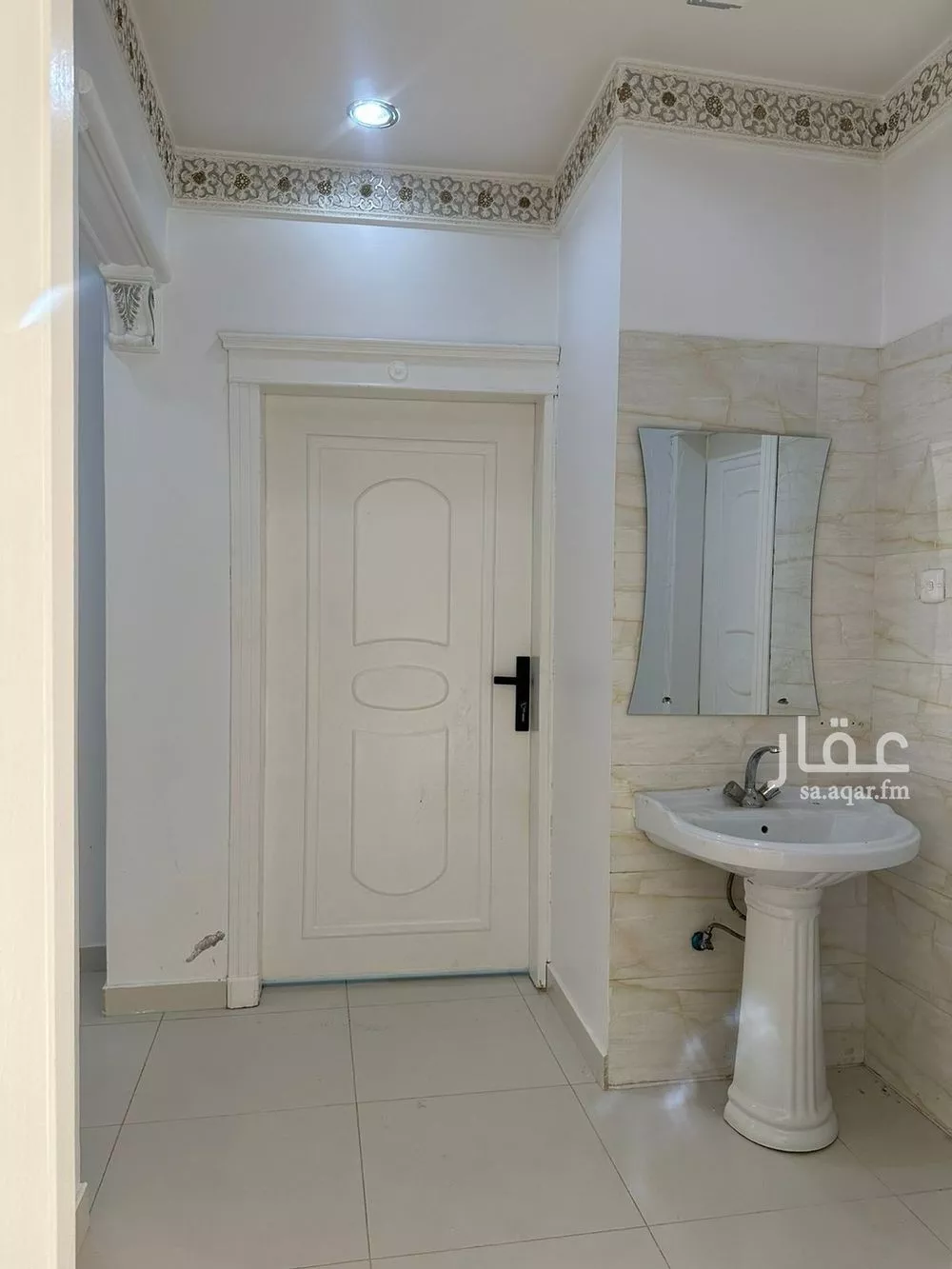 2 bedroom floor in Al Maizilah 4