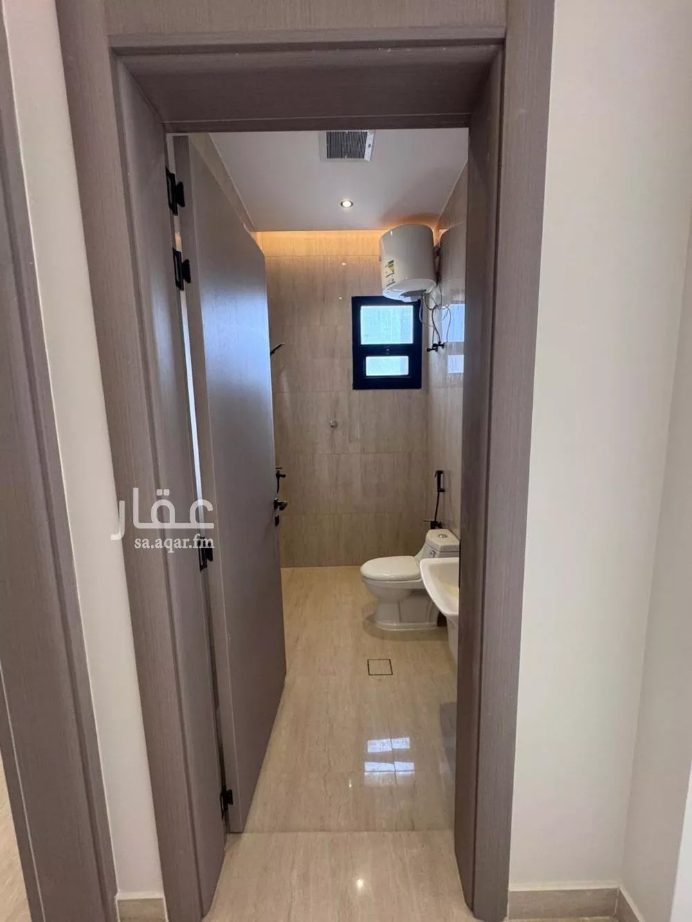 فيلا 8 غرف في الجنادرية 3