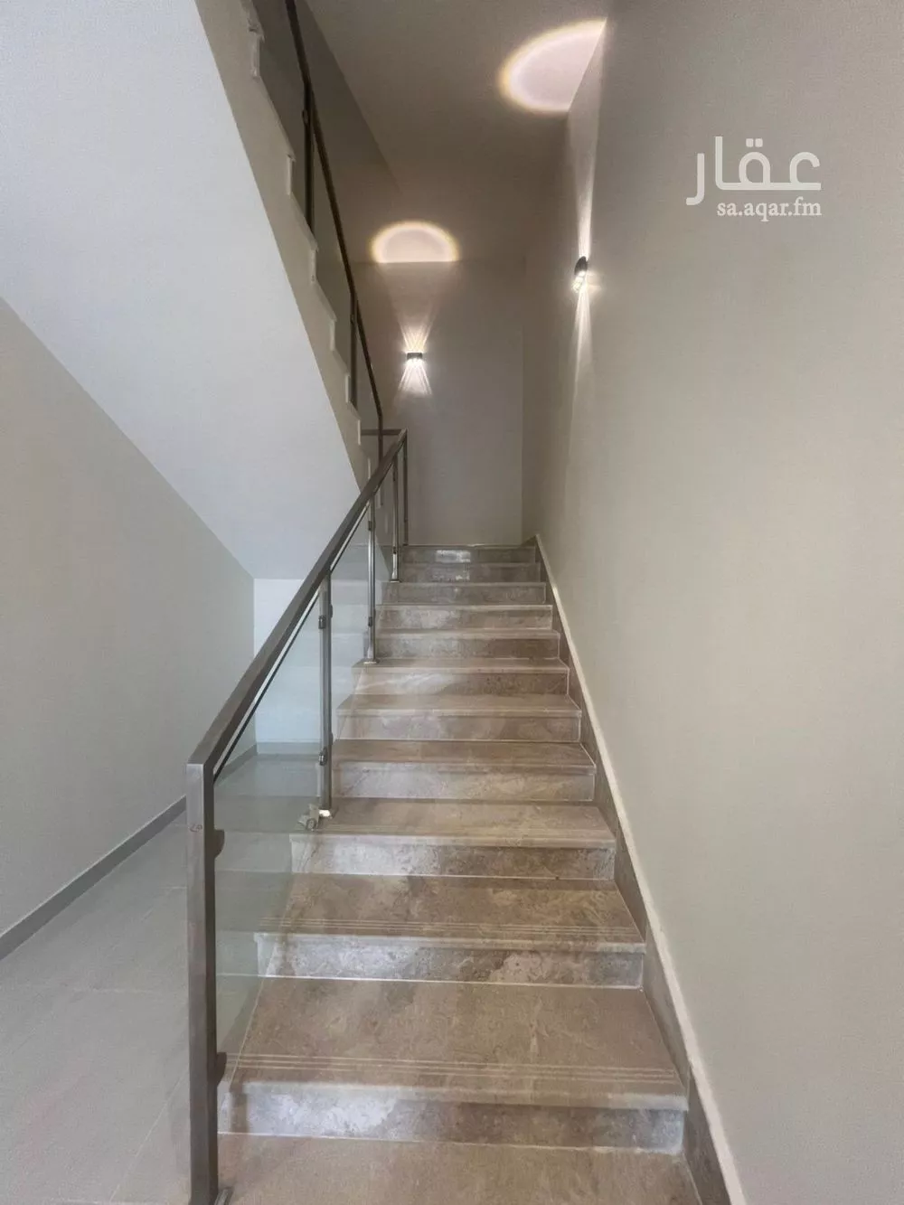 فيلا 5 غرف في الجنادرية 3