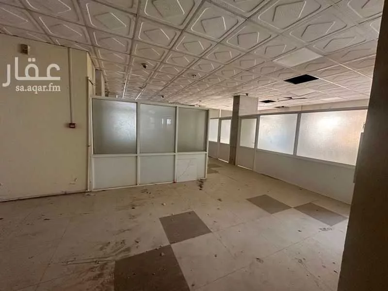 مكتب 383 م² في مدينة العمال 2