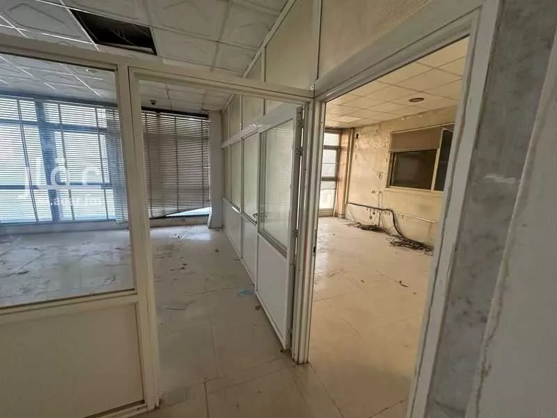 مكتب 383 م² في مدينة العمال 3