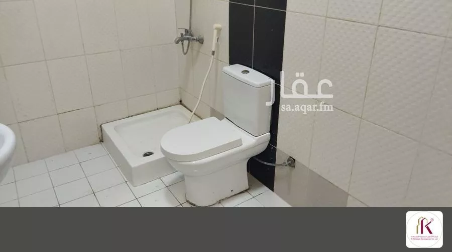 4 bedroom building in Ar Rayan, Jeddah 6