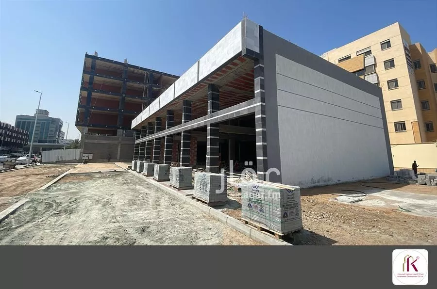 محل 1439 م² في الرويس 3