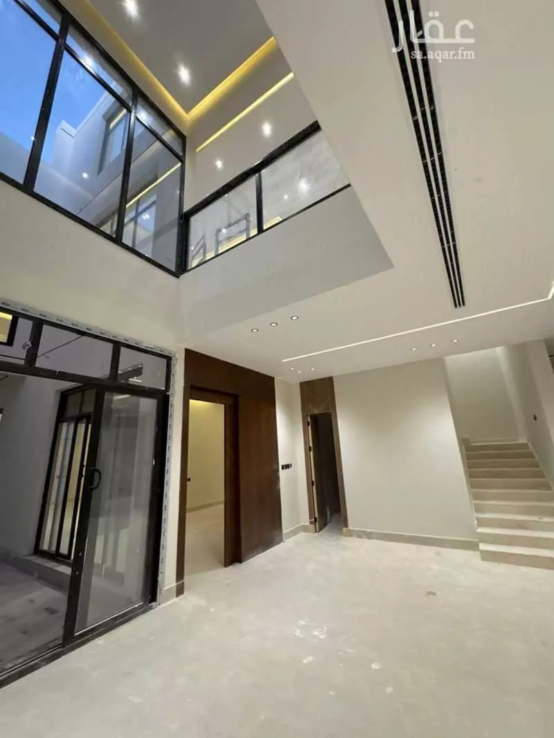 فيلا 6 غرف في المهدية 5