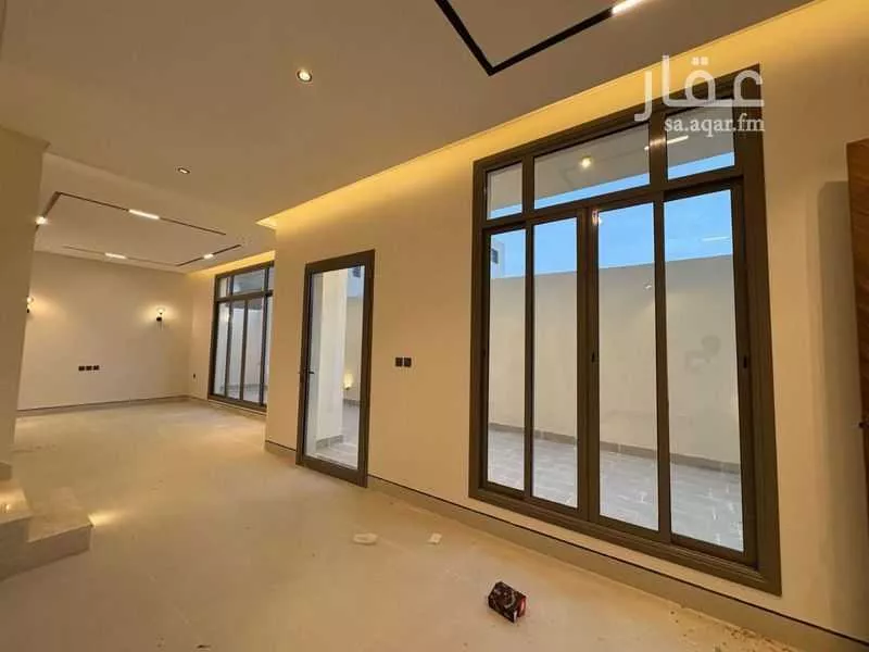 فيلا 6 غرف في المهدية 5