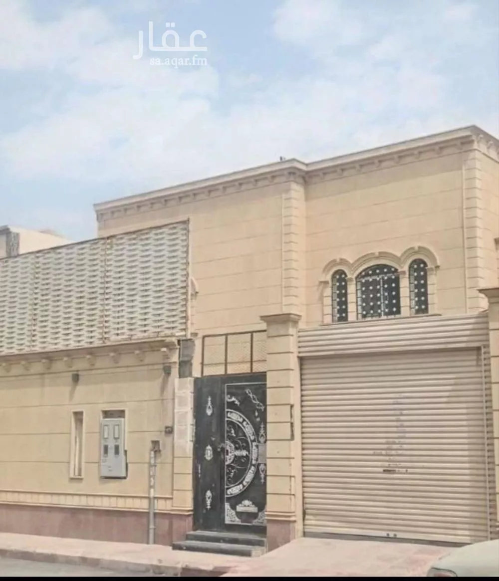 فيلا 5 غرف في الخليج 2